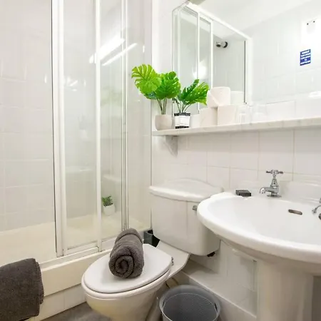 The Reek At The Harbour Mills By Shortstays